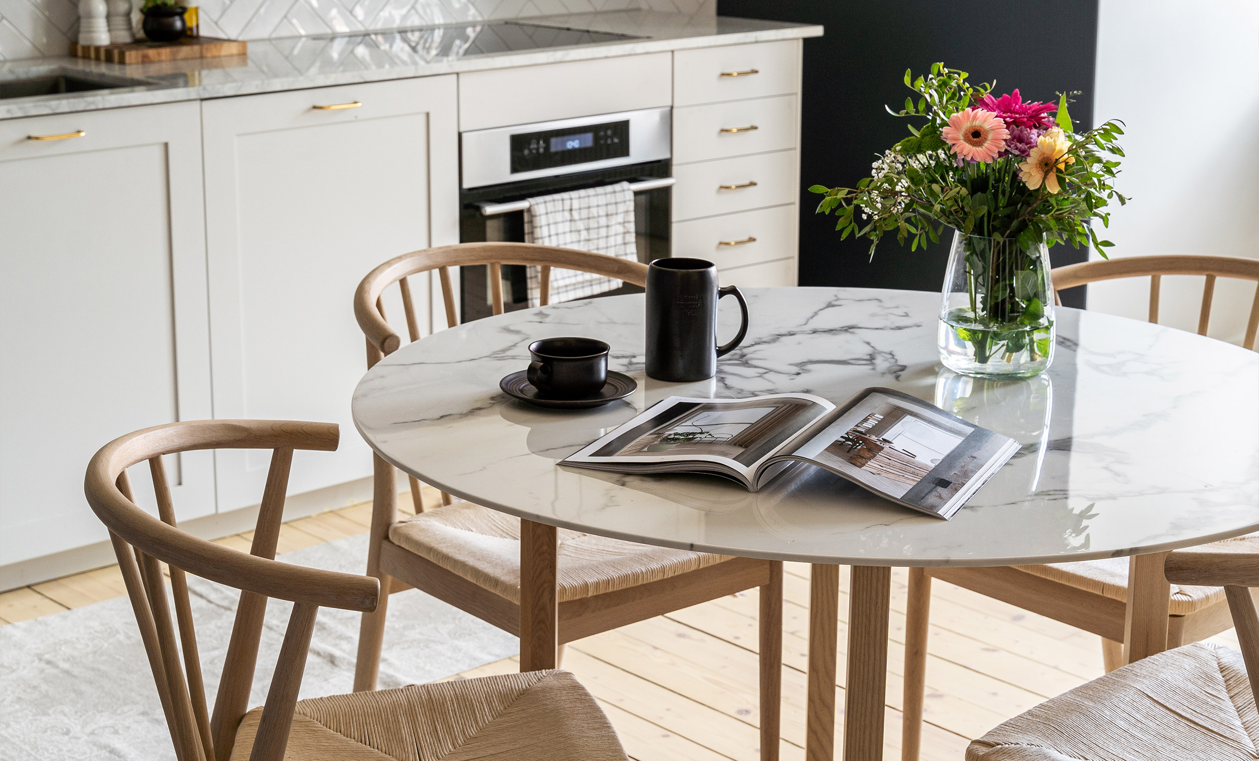SELINE Matbord Marmor