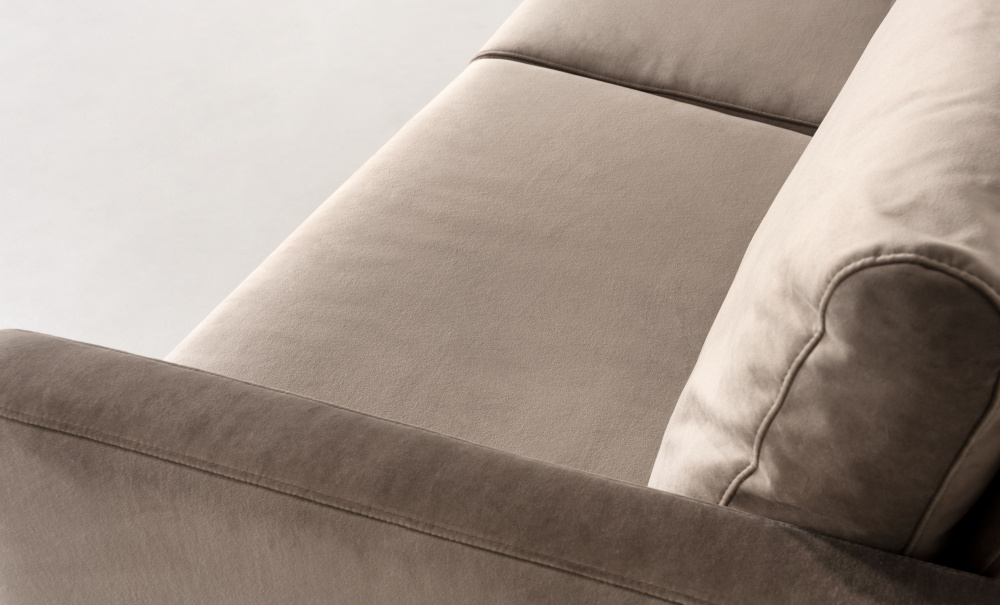 SANDHAMN 3-sitssoffa Velvet Mrkgr i gruppen Vardagsrum / Soffor / 3-sits soffor hos SoffaDirekt.se (SA3SSA18)