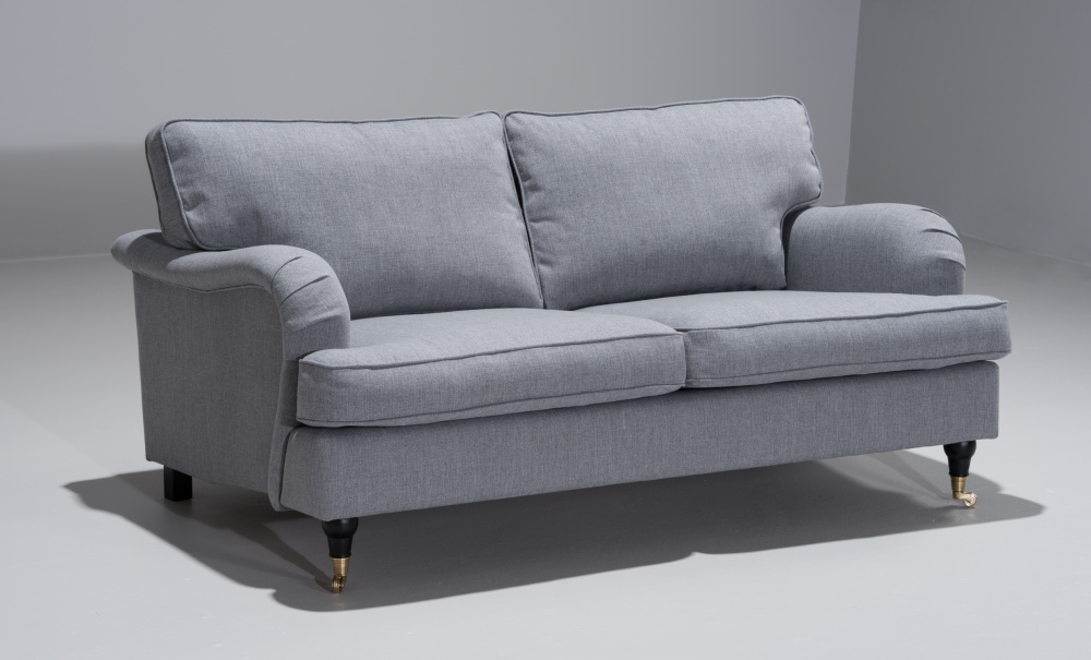 SKAGEN 2-sits Howardsoffa Ljusgr i gruppen Vardagsrum / Soffor / 2-sits soffor hos SoffaDirekt.se (SKA2SIN91)