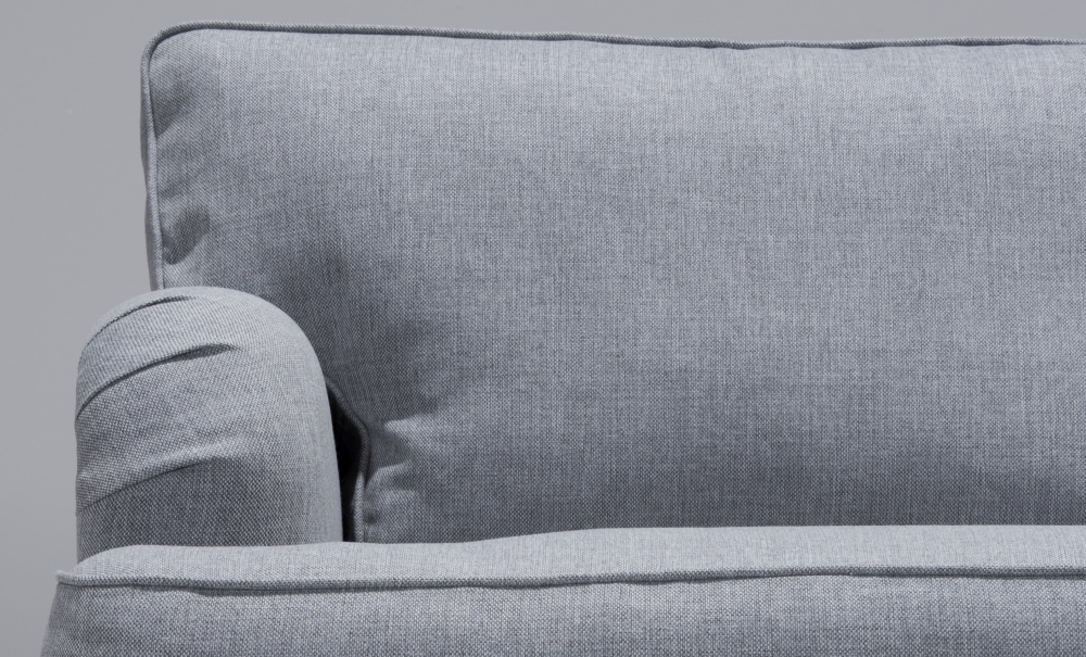 SKAGEN 2-sits Howardsoffa Ljusgr i gruppen Vardagsrum / Soffor / 2-sits soffor hos SoffaDirekt.se (SKA2SIN91)