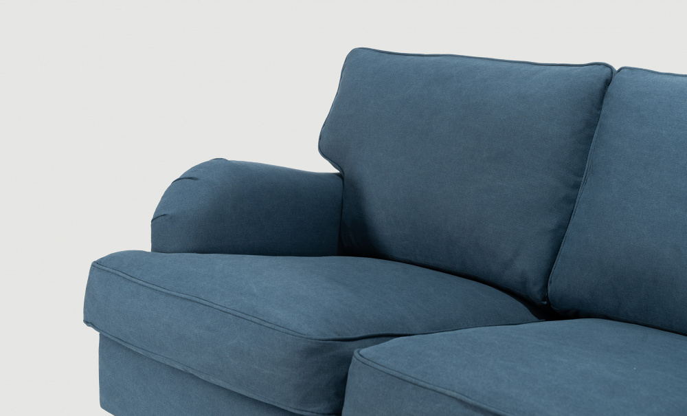 SKAGEN 3-sits Howardsoffa Classic Bl i gruppen Vardagsrum / Soffor / 3-sits soffor hos SoffaDirekt.se (SKA3SBABL)