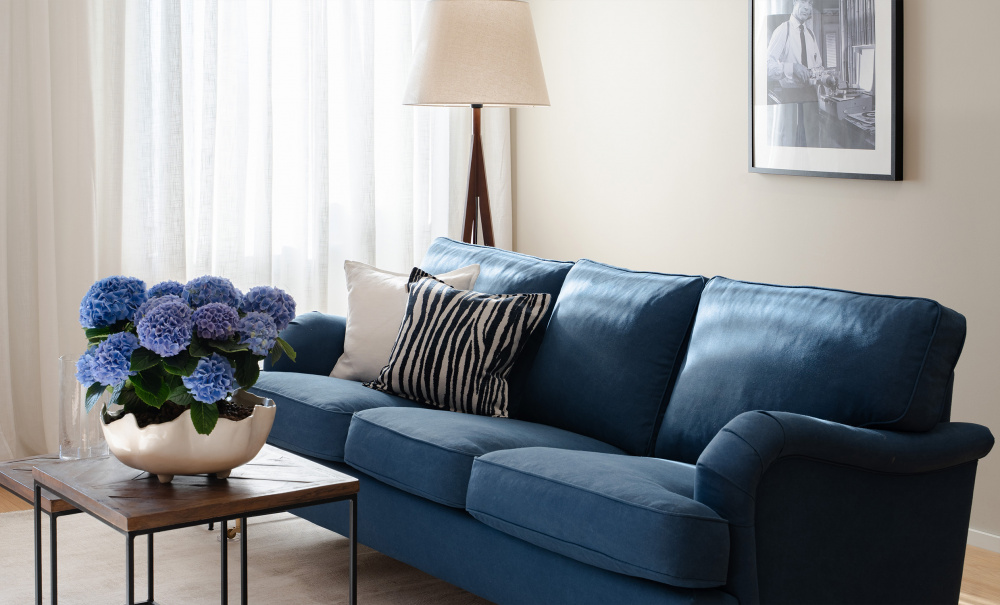 SKAGEN 3-sits Svngd Howardsoffa Classic Bl i gruppen Vardagsrum / Soffor / 3-sits soffor hos SoffaDirekt.se (SKA3SCUBABL)