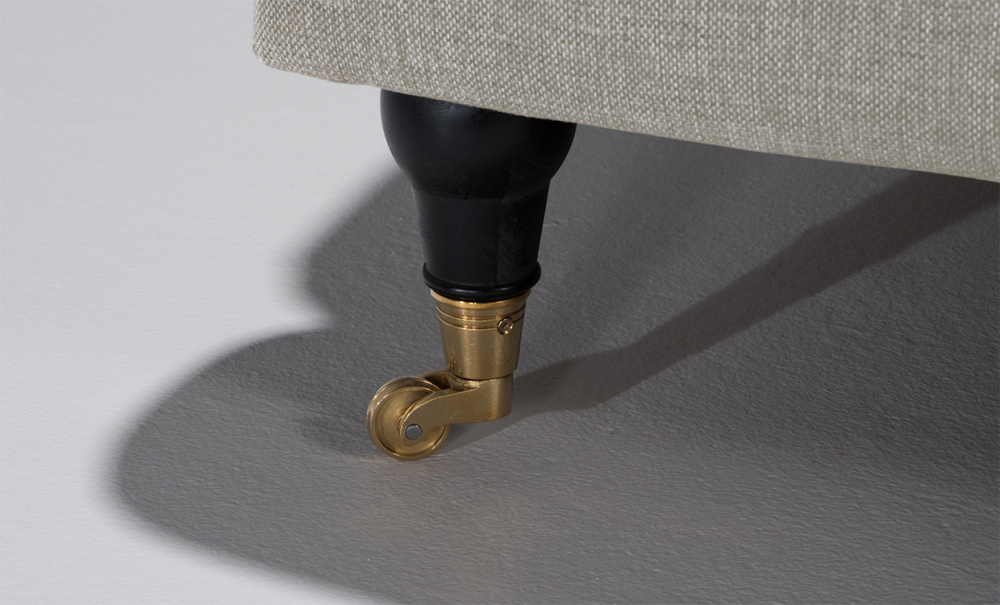 SKAGEN 3-sits Howardsoffa Beige i gruppen Vardagsrum / Soffor / 3-sits soffor hos SoffaDirekt.se (SKA3SIN22)