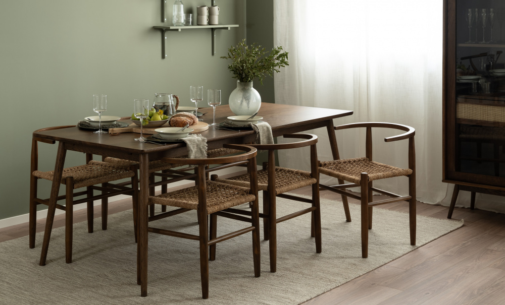 MONDO Karmstol Valnt i gruppen Matplats / Sittmbler / Stolar hos SoffaDirekt.se (XN1767-WALNUT)