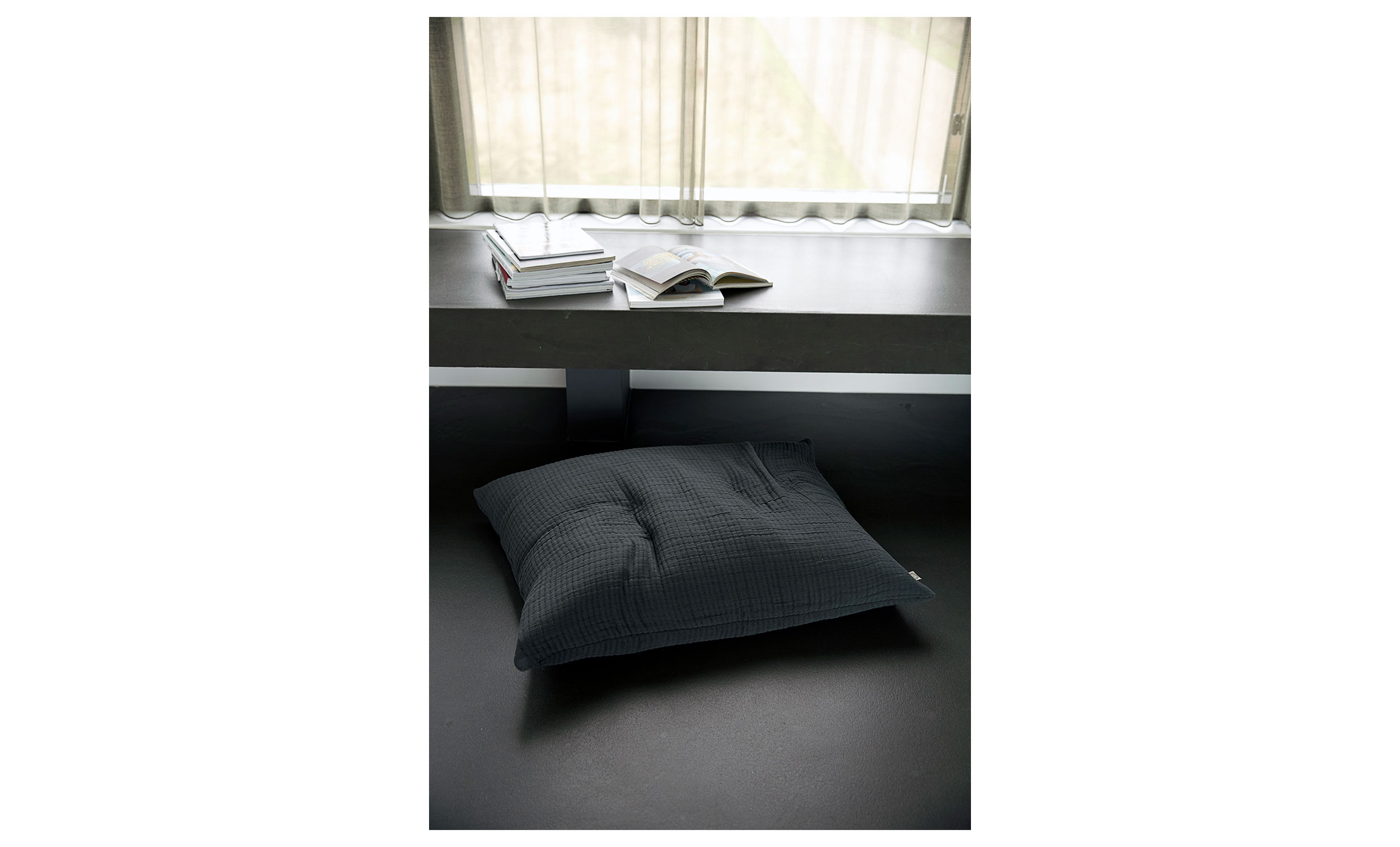 LIA Kuddfodral 80x60 Mrkgr